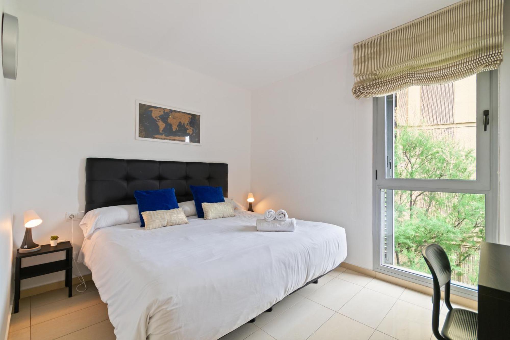Fira Gran Via 2 - Private Rooms In A Shared Apartment - Habitaciones Privadas En Apartamento Compartido لوسبيتاليت دي يوبريغات المظهر الخارجي الصورة